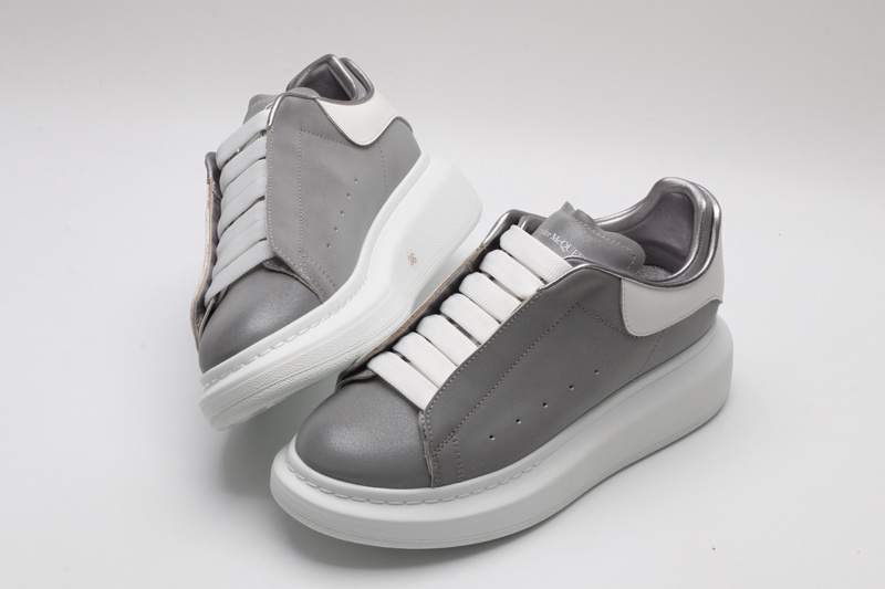 MCQUEEN OVERSIZED SNEAKER