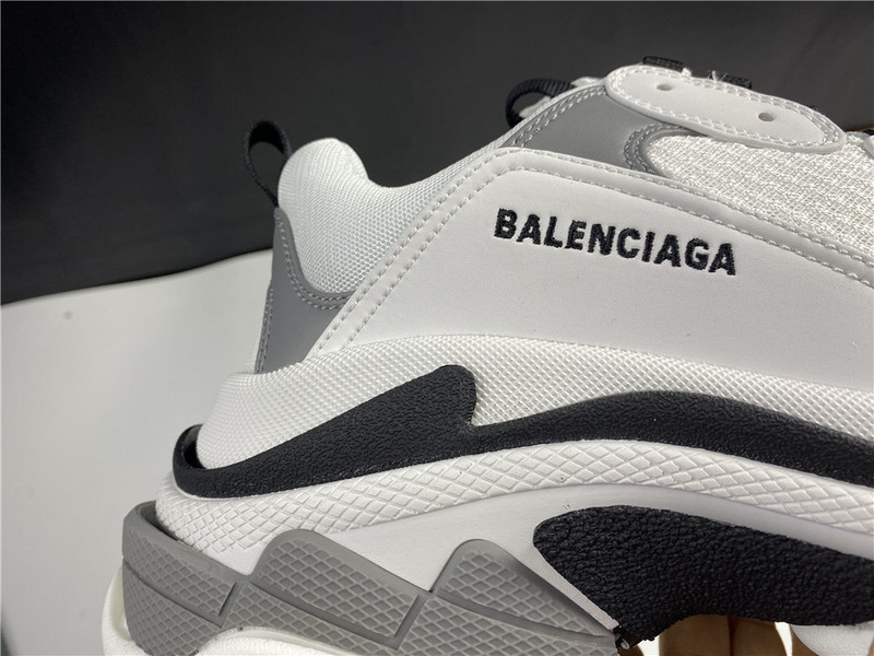 Balenciaga TRIPLE S TRAINER