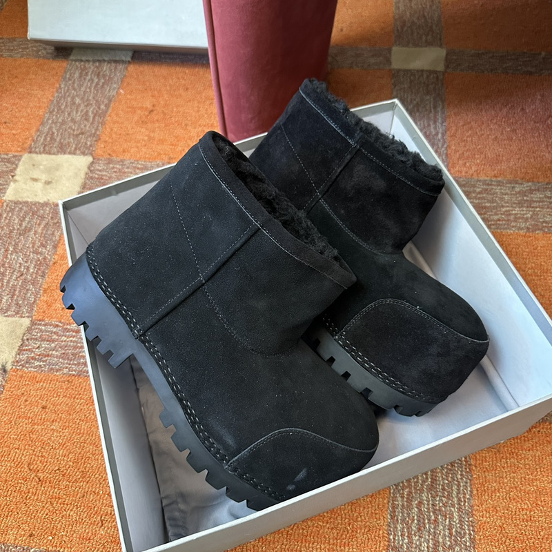 Balenciaga Winter Boots (Low-Top)