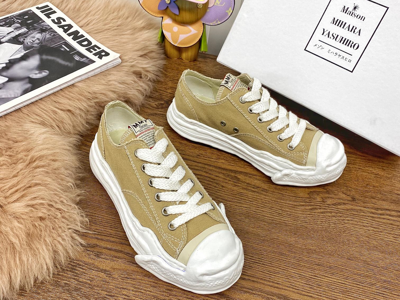 Maison Mihara Yasuhiro Low-Top Sneakers MMY-014