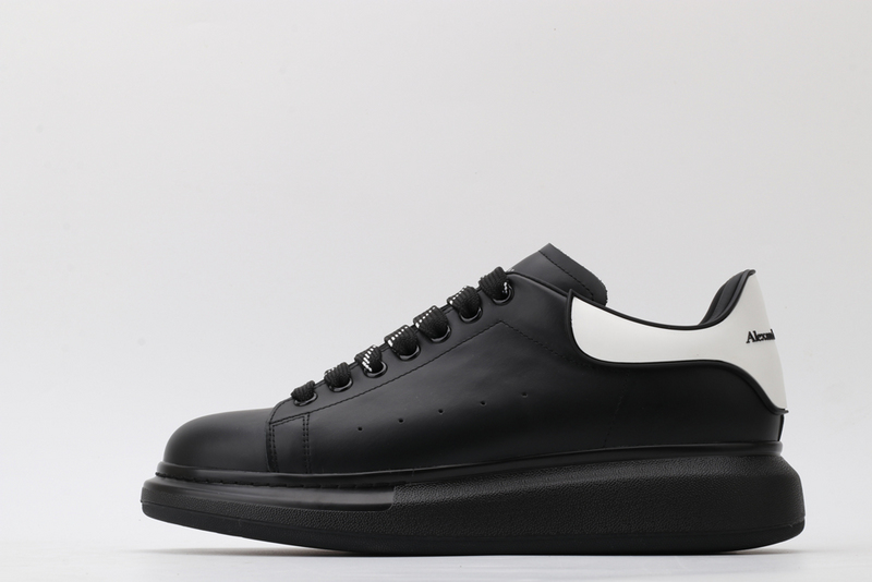 MCQUEEN OVERSIZED SNEAKER