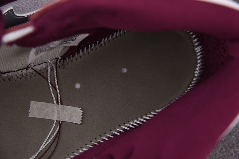 Air Jordan 1 Retro High OG “Bordeaux” 555088-611