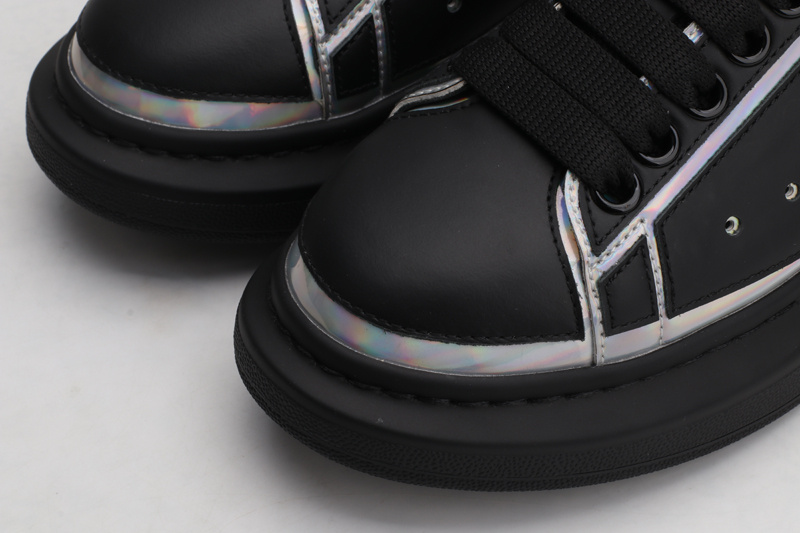 MCQUEEN OVERSIZED SNEAKER