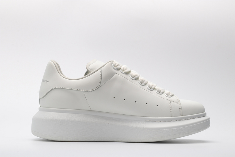 MCQUEEN OVERSIZED SNEAKER