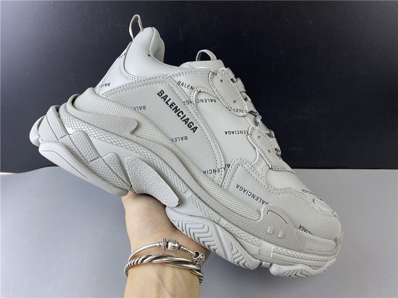 Balenciaga TRIPLE S TRAINER