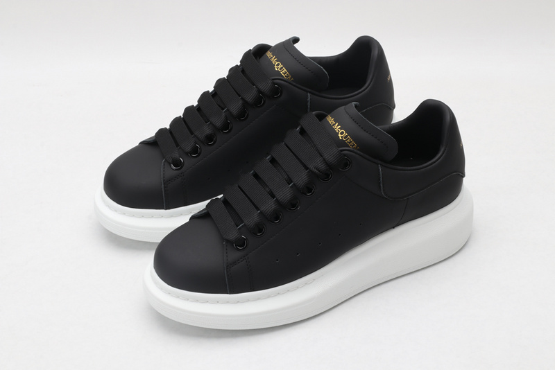 MCQUEEN OVERSIZED SNEAKER