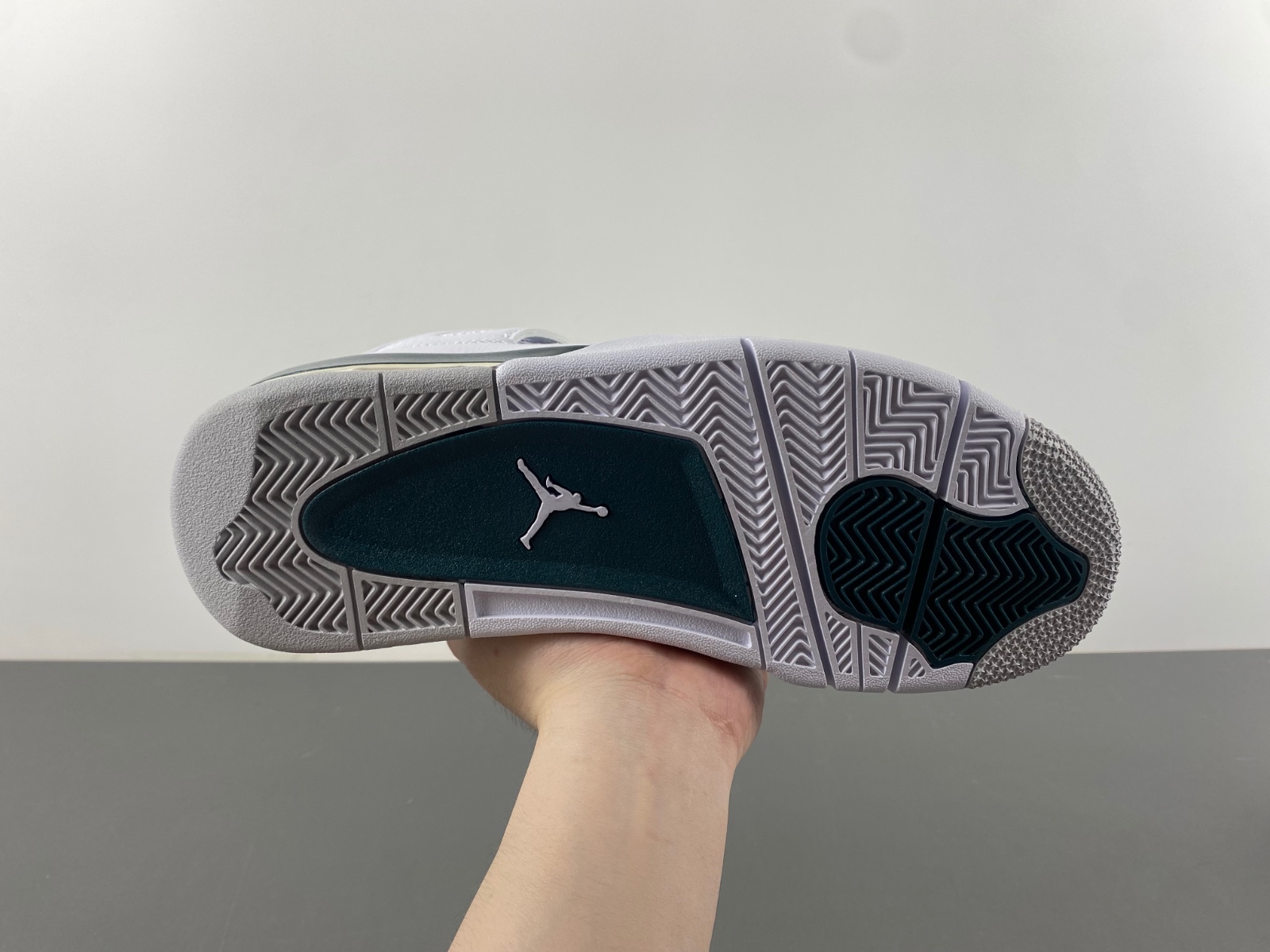 Air Jordan 4 "Oxidized Green" FQ8138-103