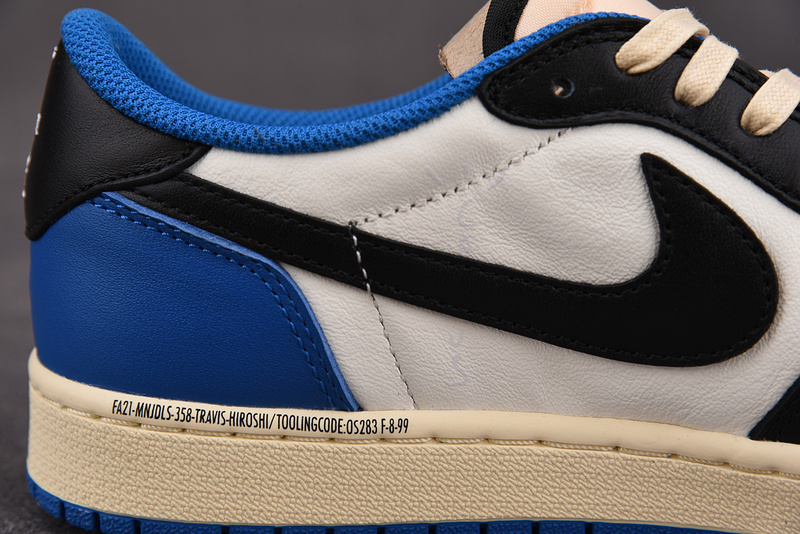 Travis Scott Fragment Air Jordan 1 Low DM7866-140