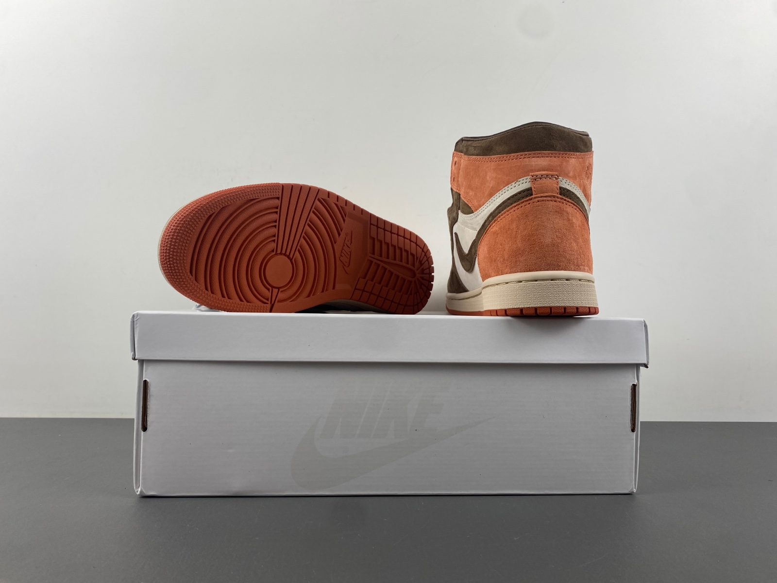 Air Jordan 1 High OG “Dusted Clay” FQ2941-200