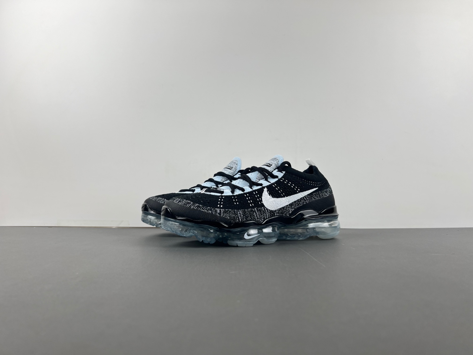 Nike Air VaporMax 2023   DV1678-010