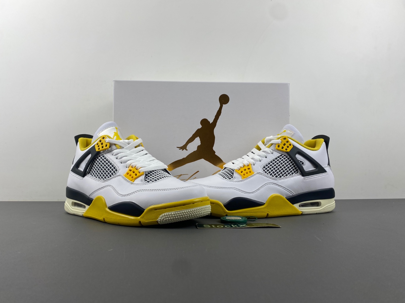 Air Jordan 4  "Vivid Sulfur" AQ9129-101
