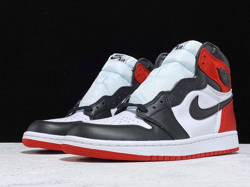 Air Jordan 1 High OG "Satin Black Toe" - CD0461-016