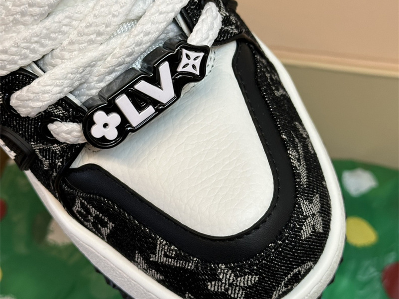LV Trainer Maxi Sneaker