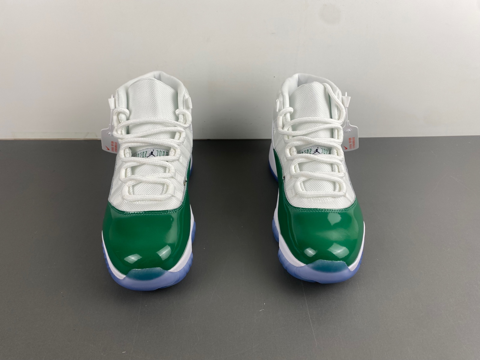 Air Jordan 11  CT8012-113