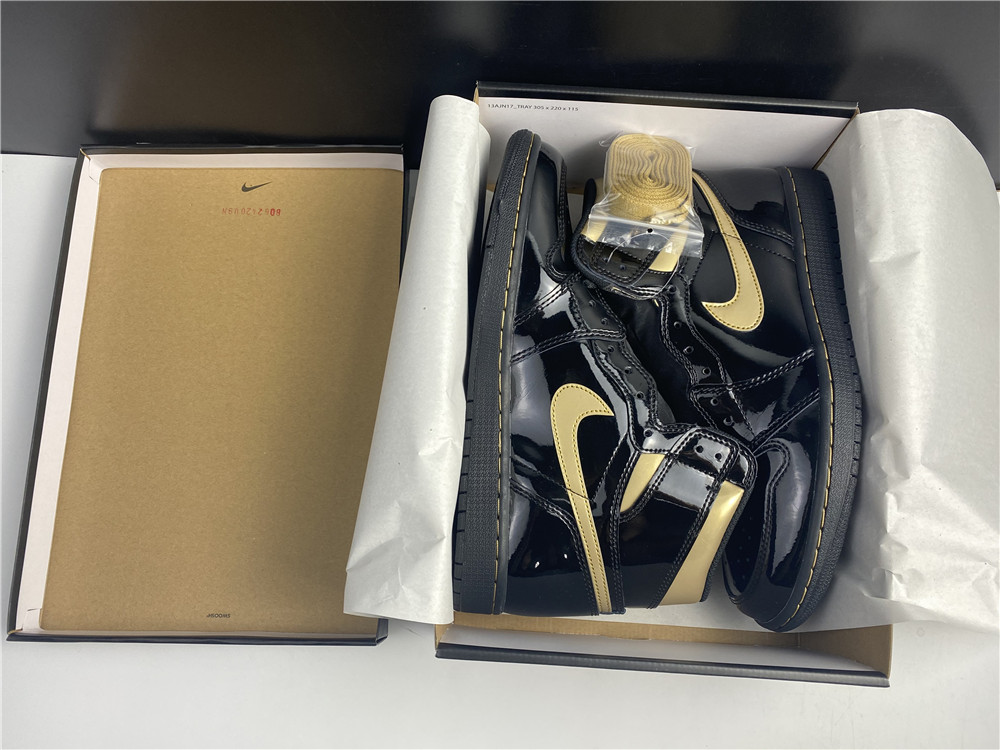 Air Jordan 1 Retro High OG Black/Metallic Gold 555088-032