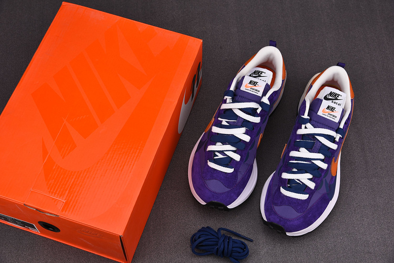 Nike Vaporwaffle sacai Sesame Dark Iris DD1875-500