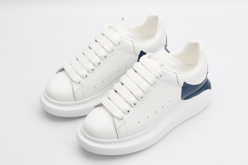 MCQUEEN OVERSIZED SNEAKER