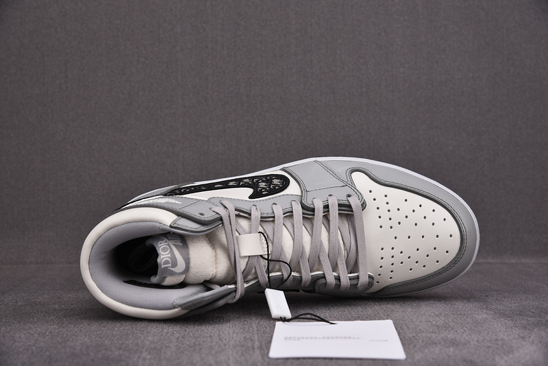 DIOR x Air Jordan 1 High OG CN8607-002