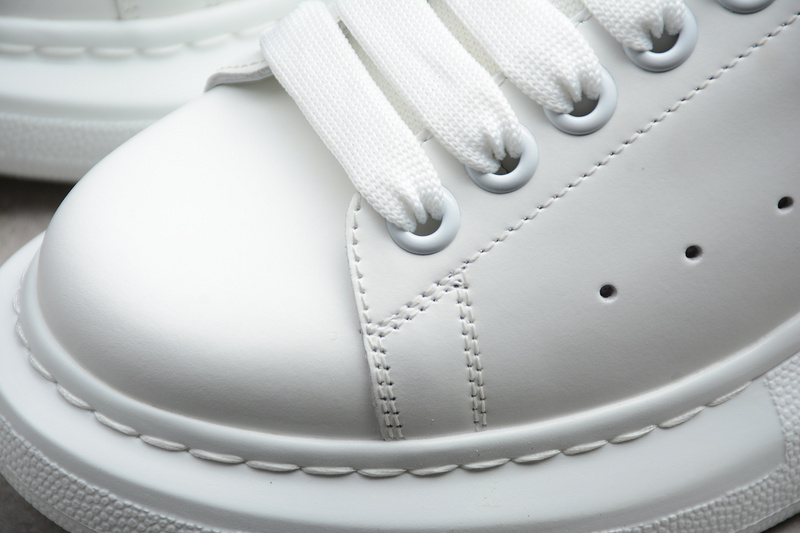 MCQUEEN OVERSIZED SNEAKER