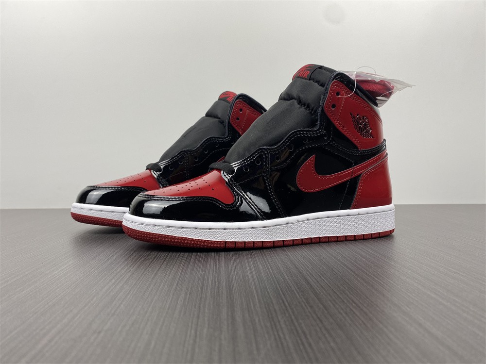 Air Jordan 1 Bred Patent Leather 555088-063
