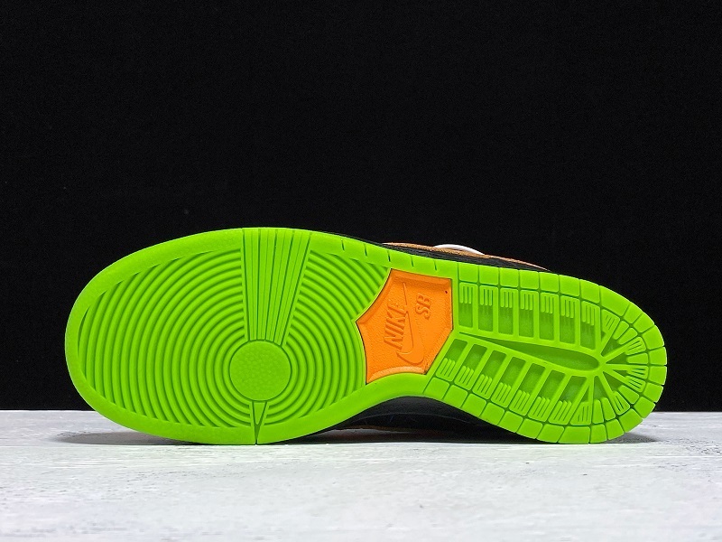 Nike SB Dunk Low Night of Mischief Halloween shoes BQ6817-006