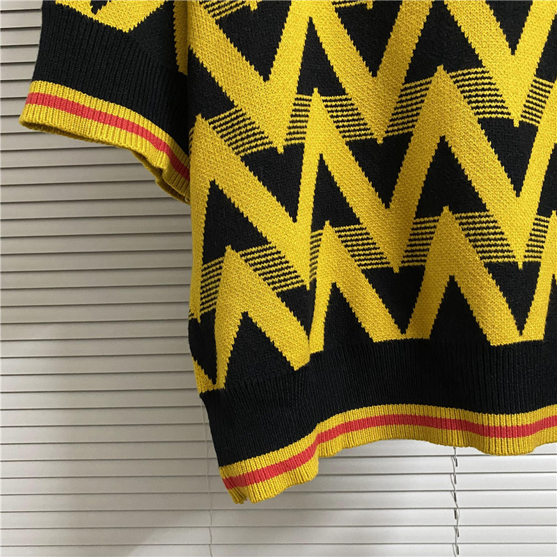 House of errors sweater MAO-3
