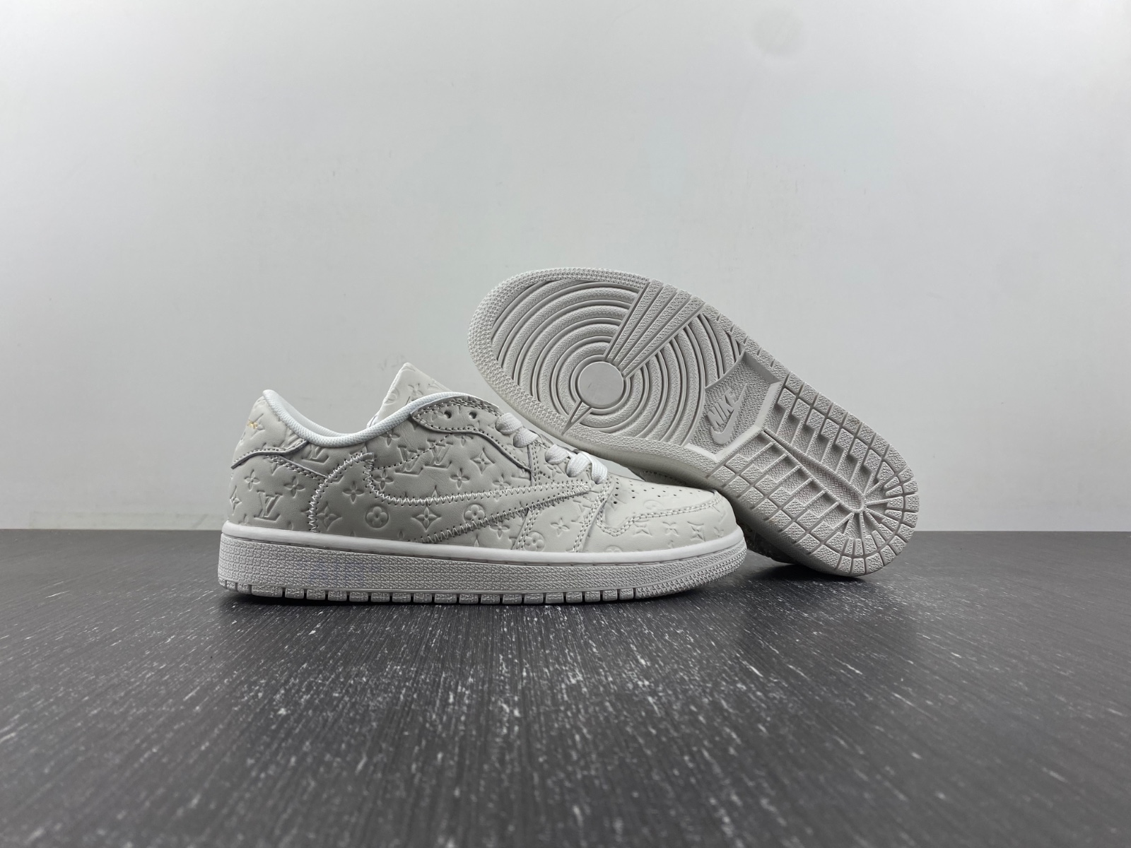 OFF-WHITE x Travis Scott  xLV x Air Jordan 1 custom