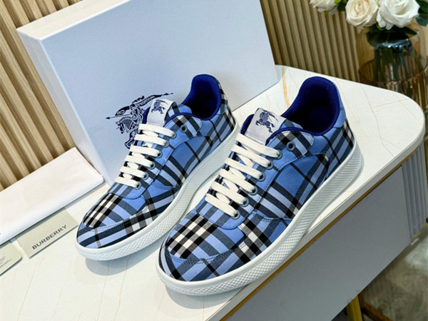 Burberry Check Terrace Sneakers  BBR--3008