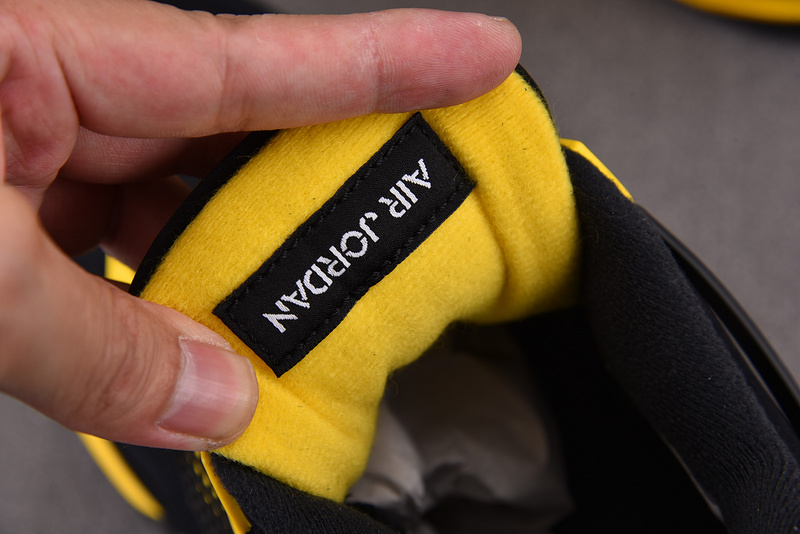 Air Jordan 4 Thunder 2023  DH6927-017