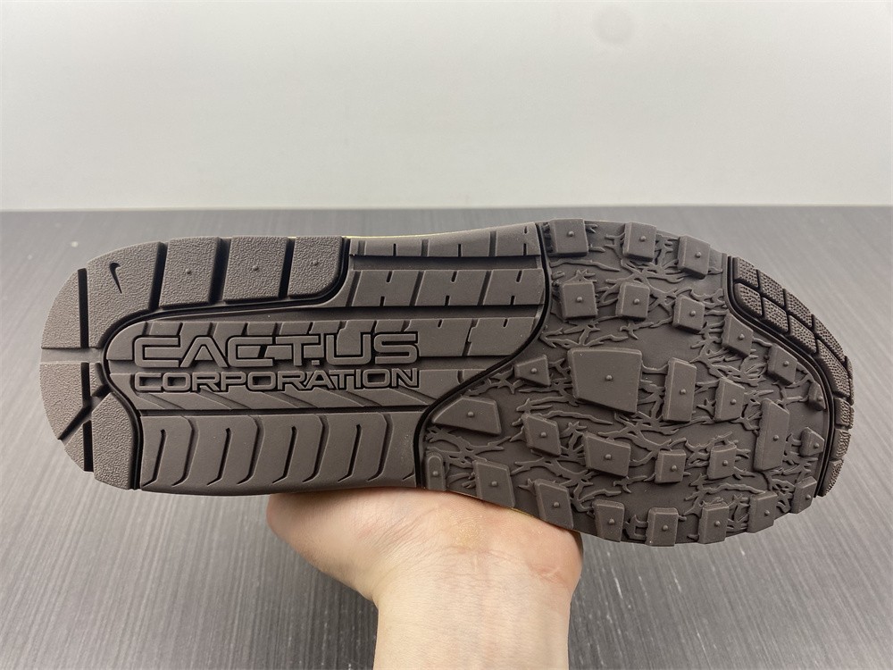 Travis Scott Nike Air Max 1 DO9392-701