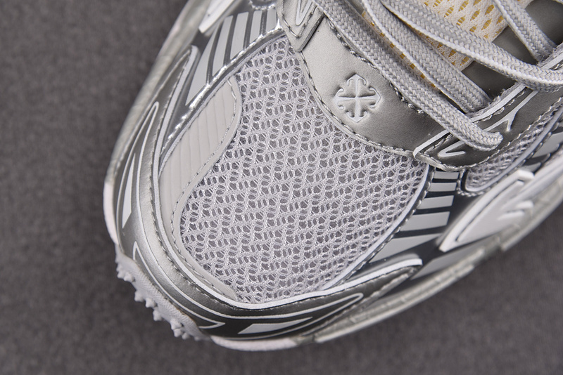 OFF-WHITE BE RIGHT BACK