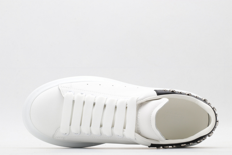 MCQUEEN OVERSIZED SNEAKER