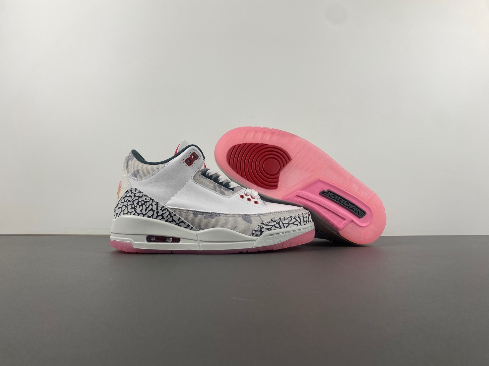 Air Jordan 3 “Wings”   HM6993-100