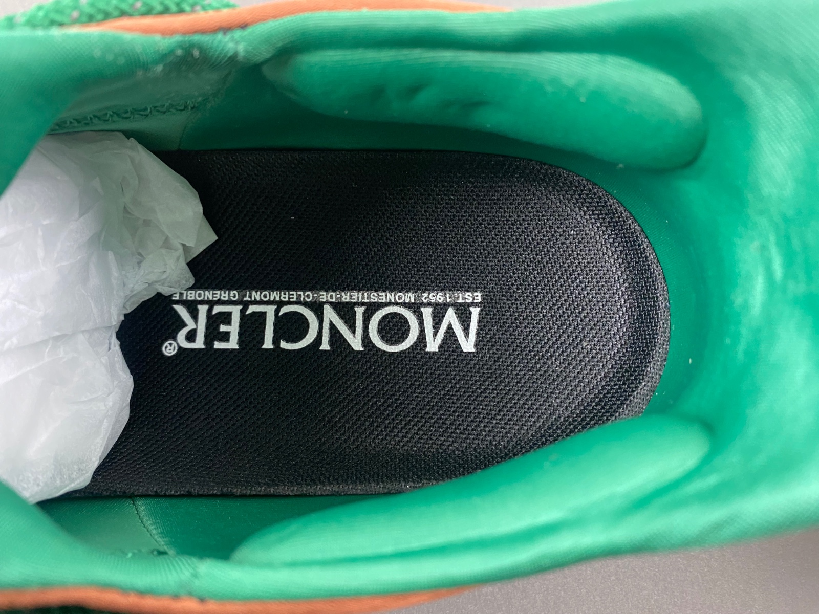 Moncler Trailgrip Lite 2 Sneakers  MC-004