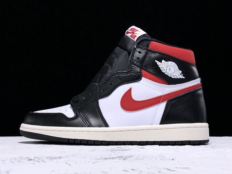 Air Jordan 1 Black White Gym Red 555088-061