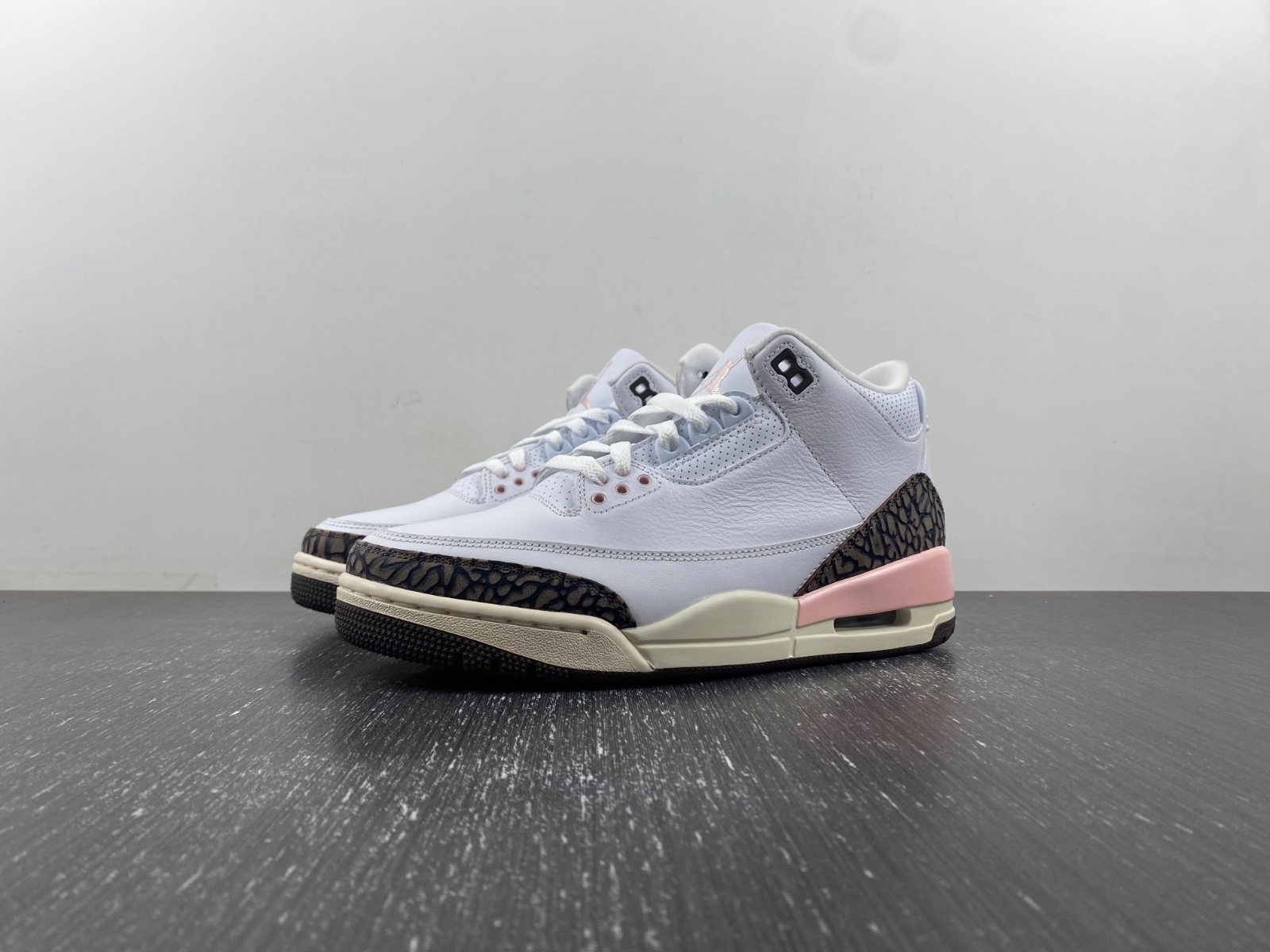 Air Jordan 3 Retro Neapolitan Dark Mocha - CK9246-102