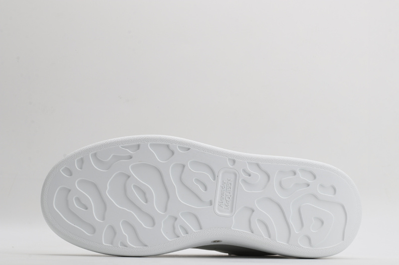 MCQUEEN OVERSIZED SNEAKER