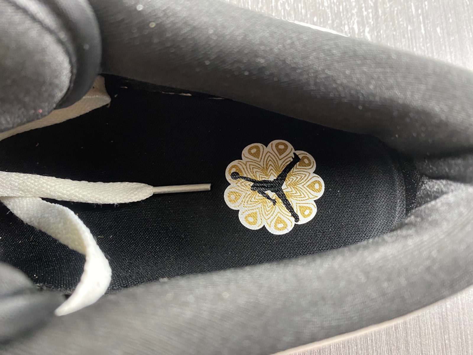 Air Jordan 1 Low Year of the Dragon 2024 FJ5735-100