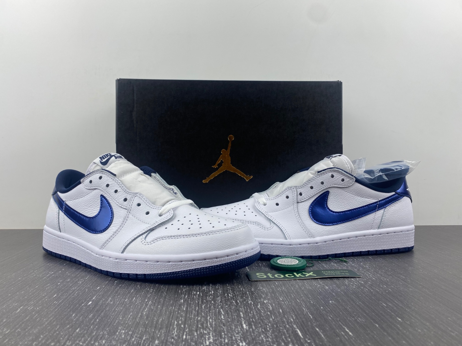 Air Jordan 1 Low Retro OG 