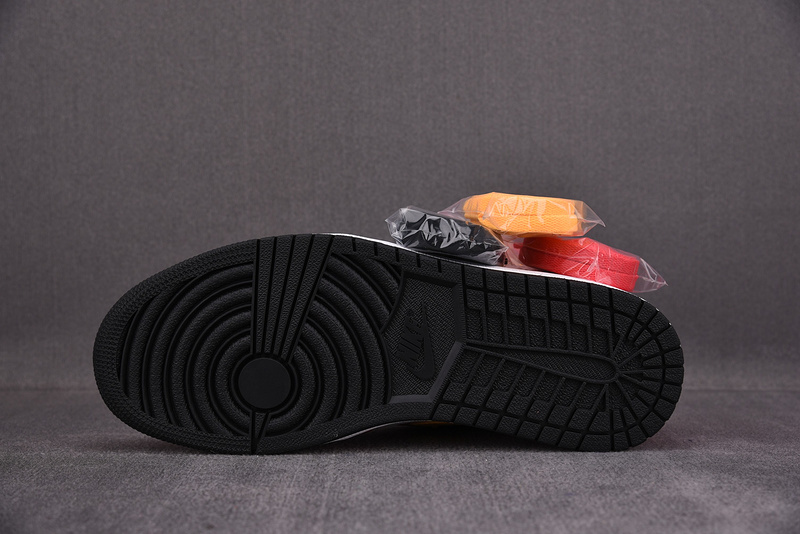 Air Jordan 1 Light Fusion Red 555088-603