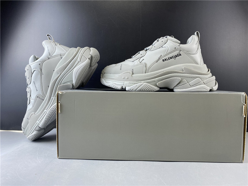 Balenciaga TRIPLE S TRAINER