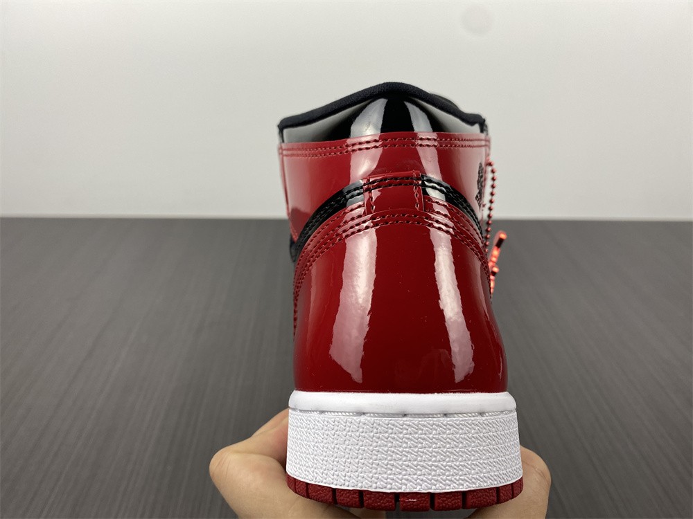 Air Jordan 1 Bred Patent Leather 555088-063