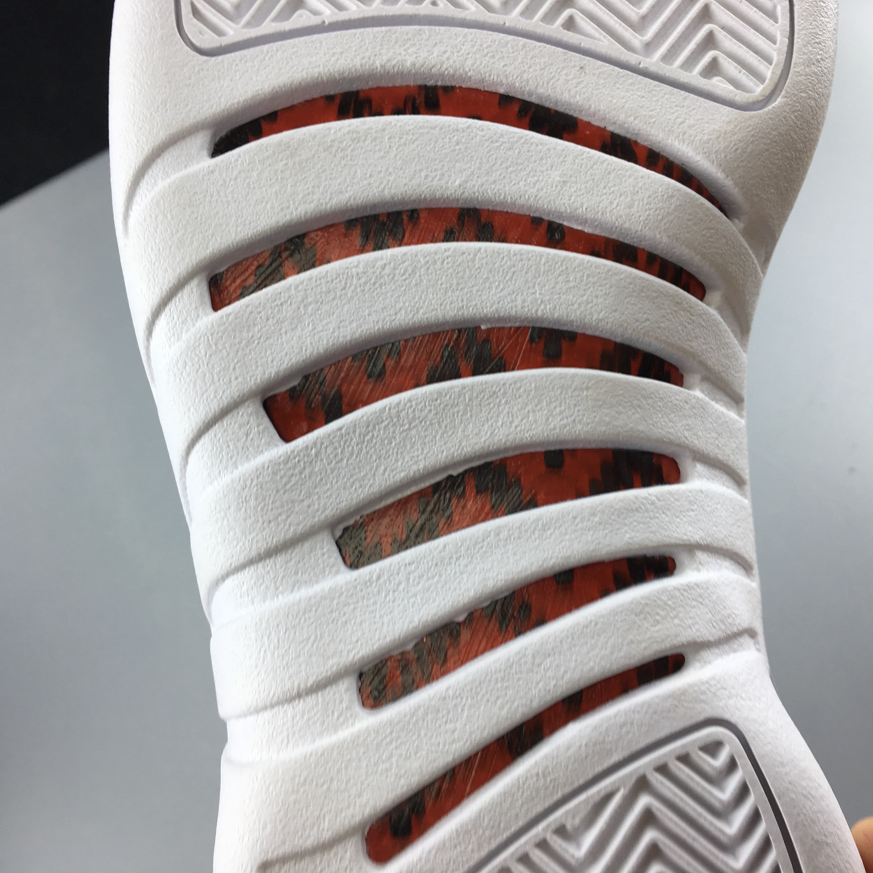 Air Jordan 12 Retro Hyper Royal AO6068-004