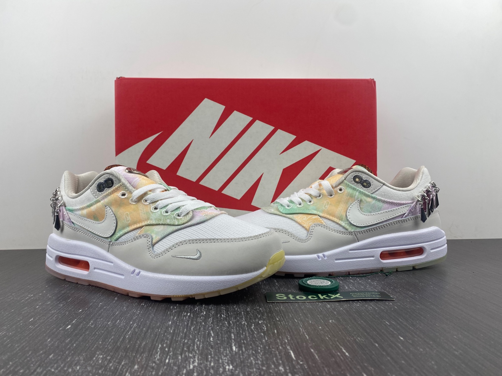 Nike Air Max 1 Metal Charms FJ7734-101