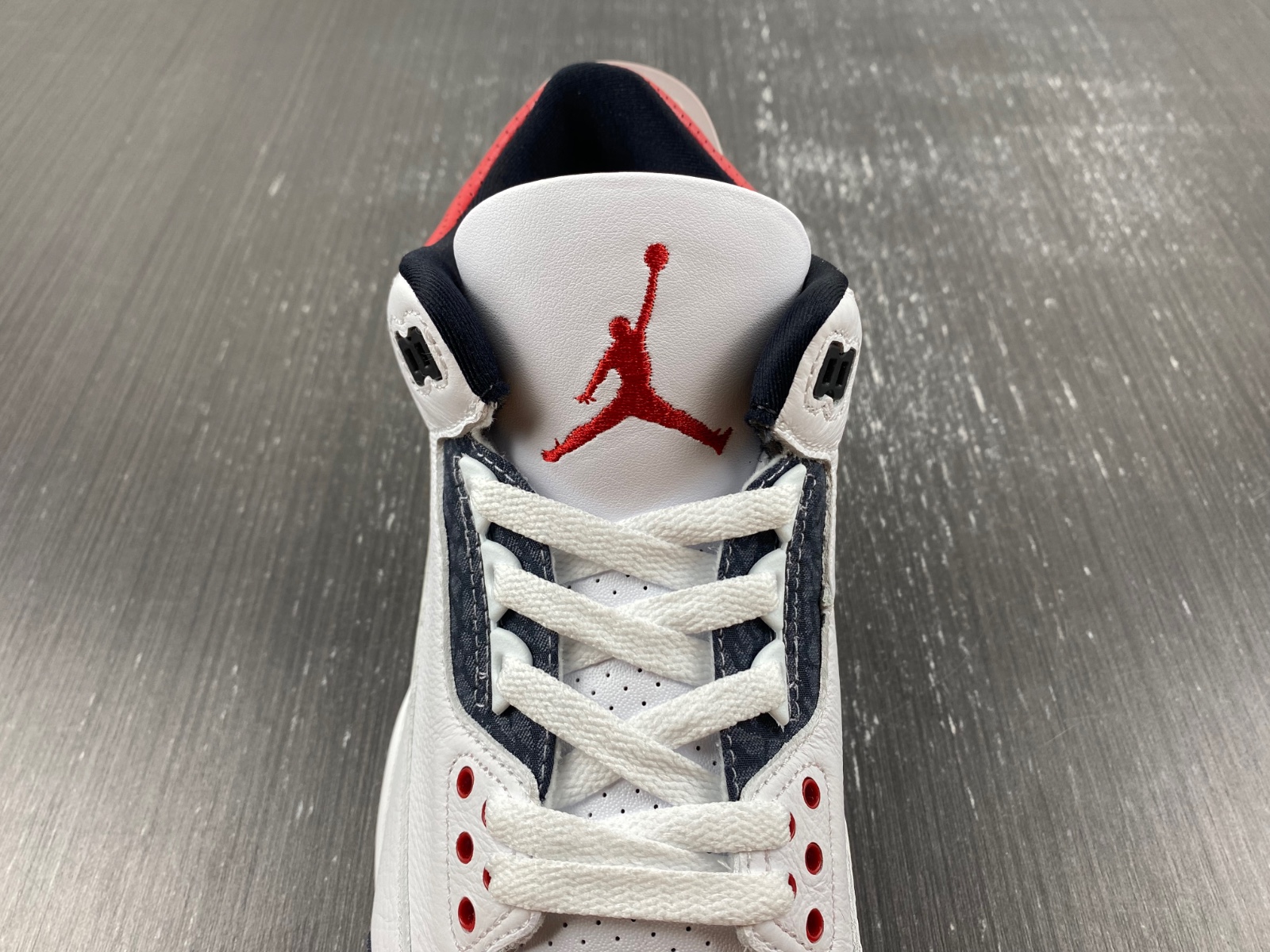 Air Jordan 3 Retro "White Fire Red" CZ6431-100