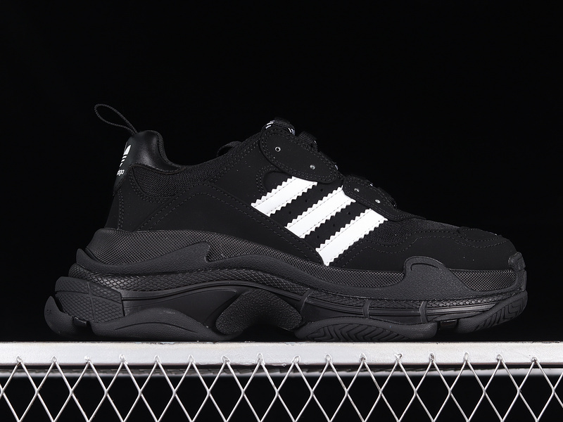 Balenciaga TRIPLE S TRAINER