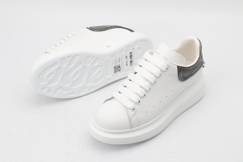 MCQUEEN OVERSIZED SNEAKER