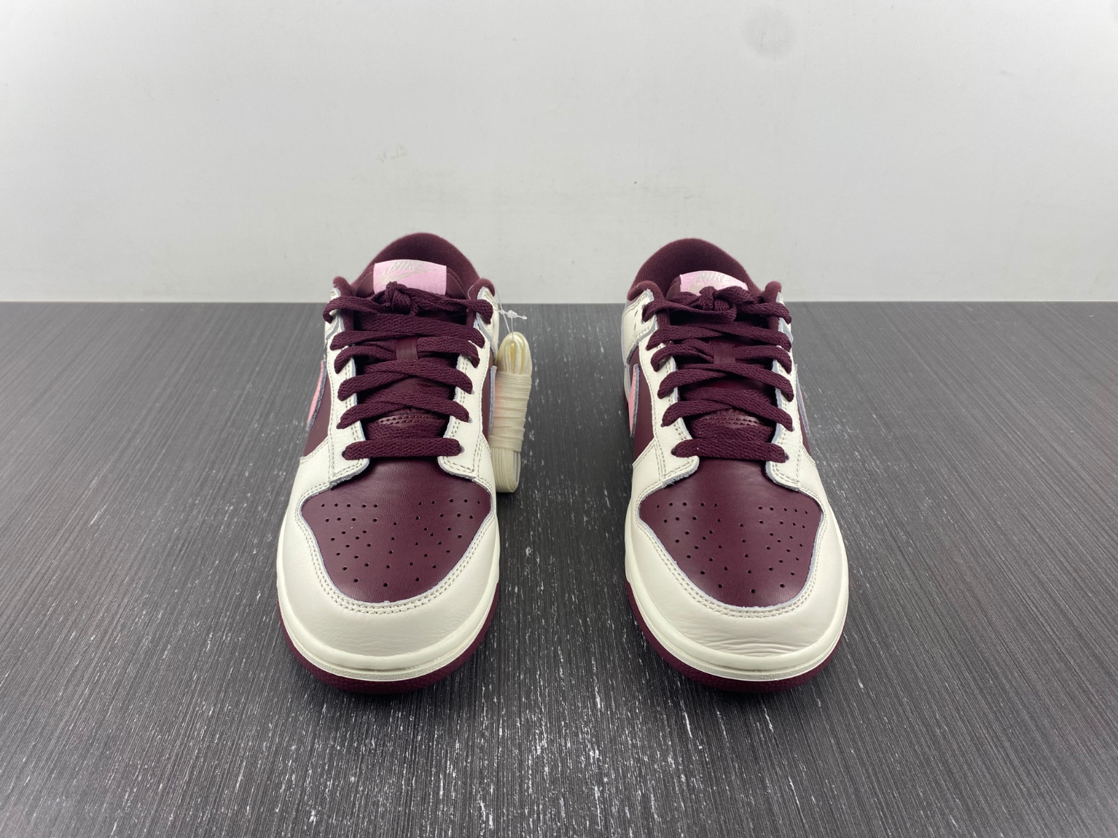 Nike Dunk Low "Valentine