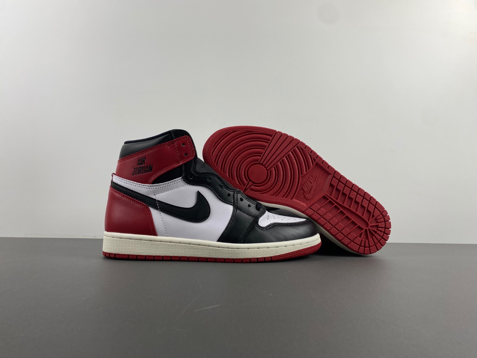 Air Jordan 1 High OG “Black Toe Reimagined”  DZ5485-106