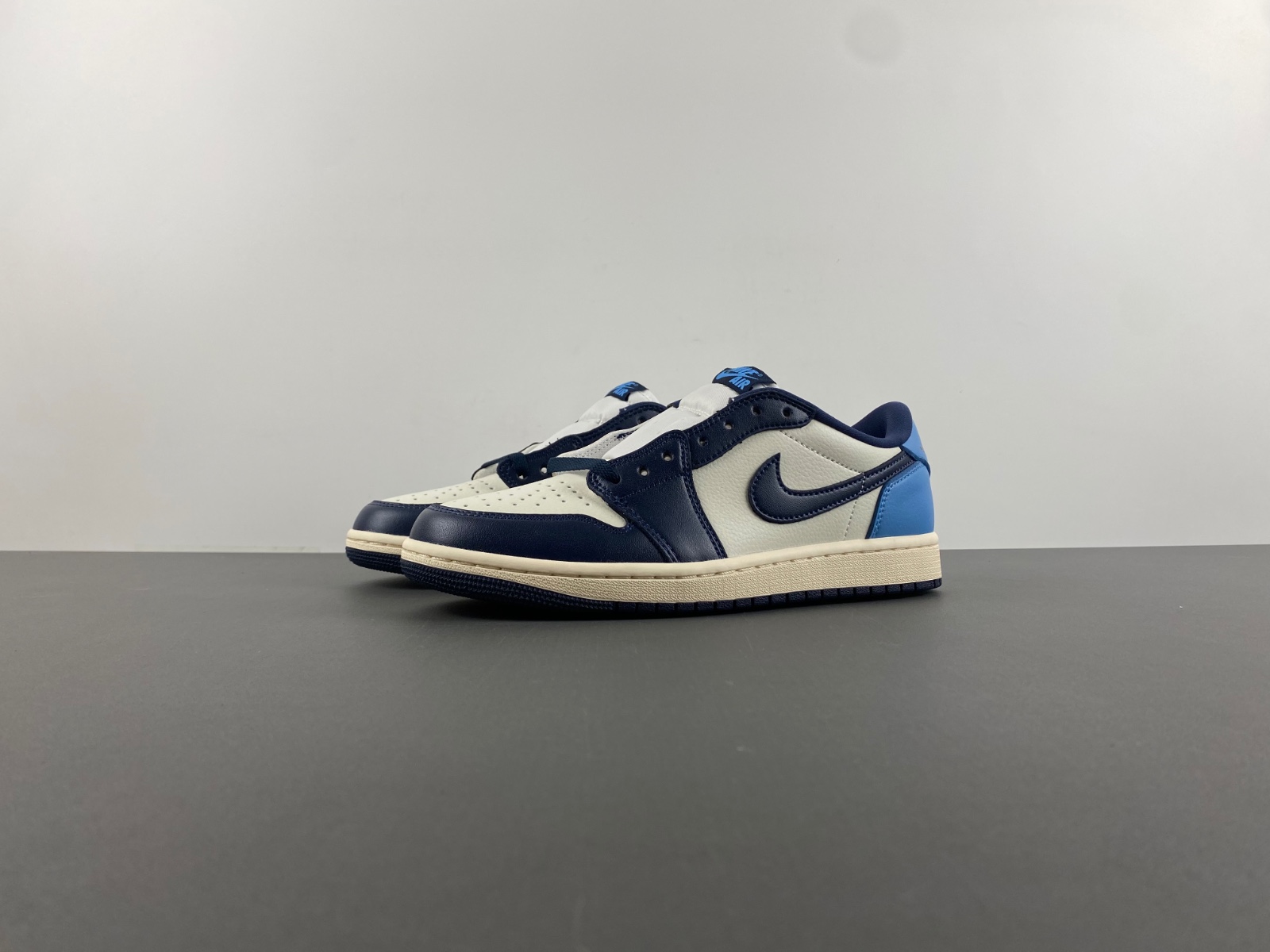 Air Jordan 1 Low R  CZ0790-400